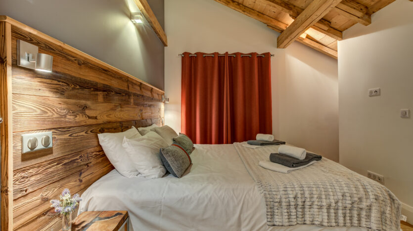 chalet rubicon, chamonix accommodation, summer & winter season