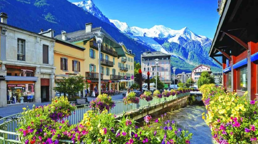 2 bedroom apartment in Chamonix town centre to rent for the winter season