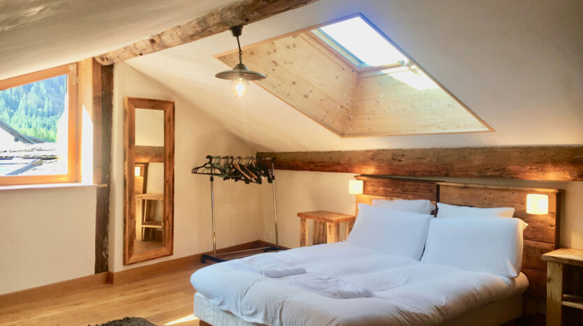Luxury 4 bedroom winter season chalet in Argentiere Chamonix