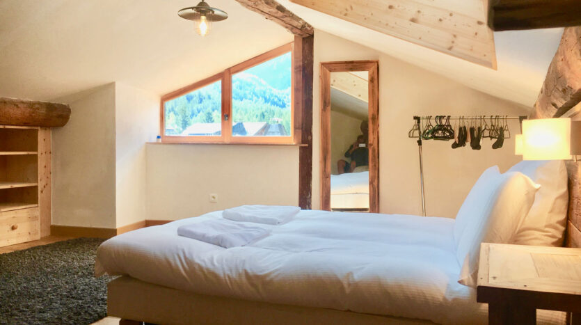 Luxury 4 bedroom winter season chalet in Argentiere Chamonix