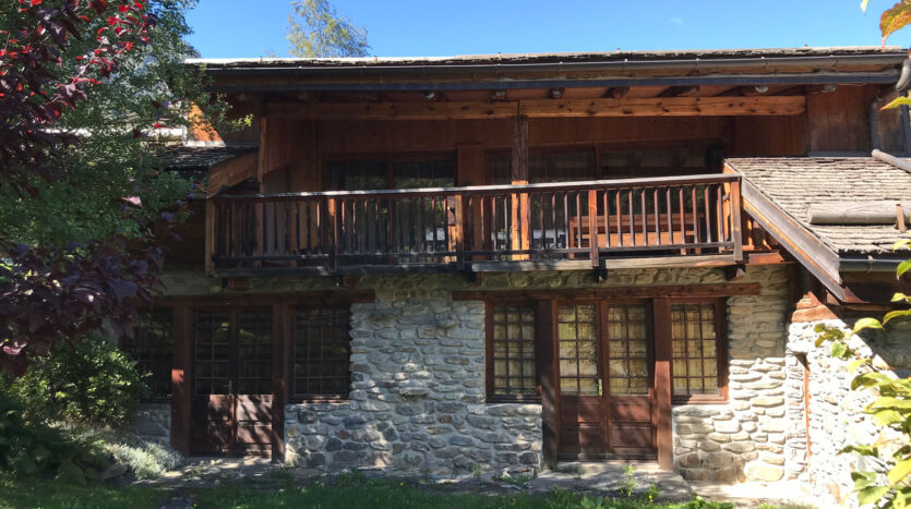 3 bedroom farmhouse in Chamonix for the winter