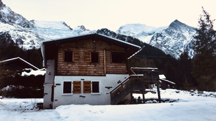rent a chalet in Chamonix for the season