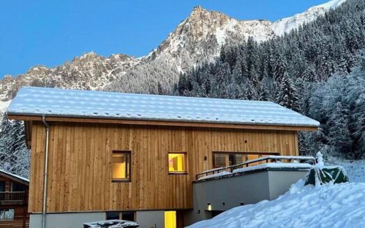 WhatsApp Image 2025 12 09 at 10.00.45